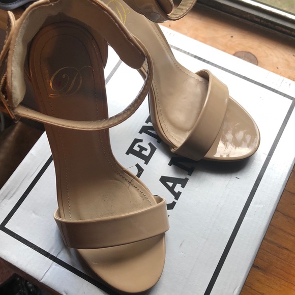 Heels - Picture 2 of 2